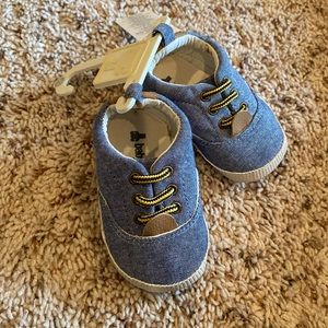 NWT Baby Gap infant boy’s shoes size 3-6 months
